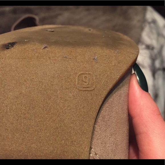 Old navy heeled ankle boots - Picture 6 of 7